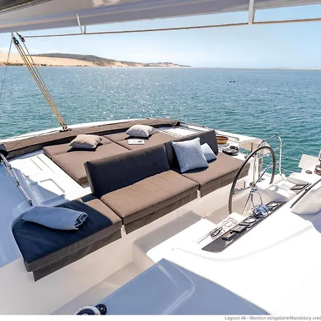 Vacation On A Luxury Yacht Pomer